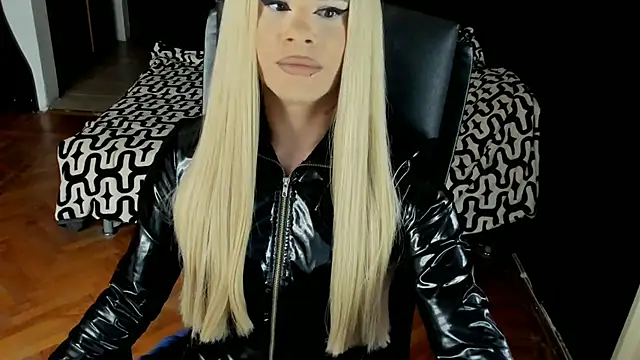 EvelynLexy online show from September 27, 7:15 am