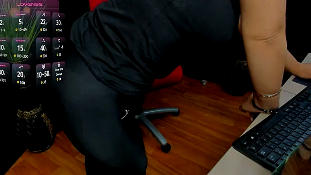 MistressMeghan online show from November 18, 2:01 am