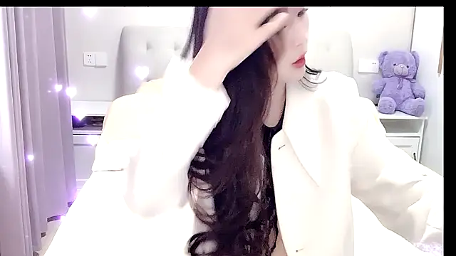 aisha123123 online show from March 8, 2:04 am