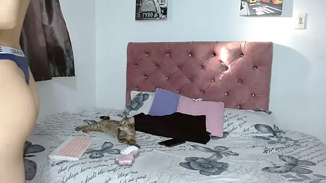 saritapretyy online show from October 17, 9:40 pm