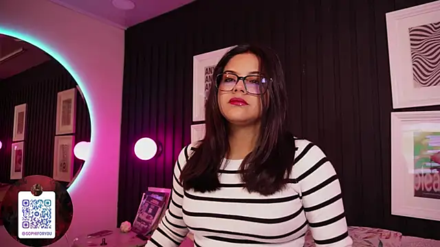 Sophia wilsonn  online show from April 9, 10:42 am