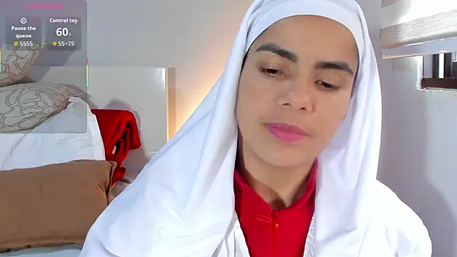 ClaraMariaMon online show from October 27, 5:52 pm