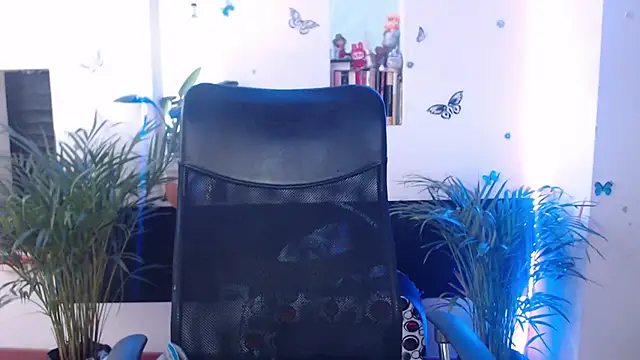 Lia-mitch online show from May 29, 6:39 pm