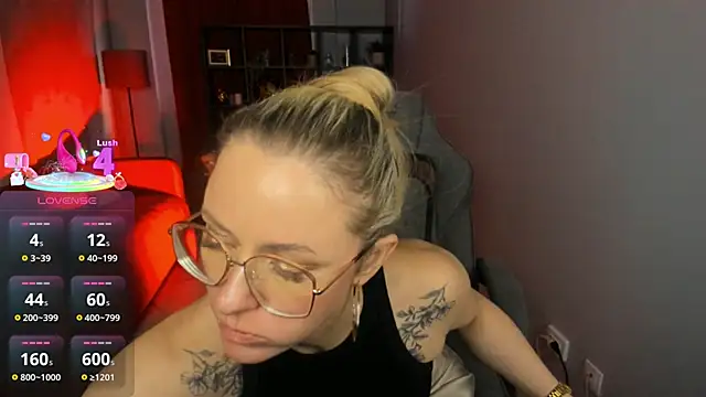 LadyIzabel online show from April 9, 2:44 pm