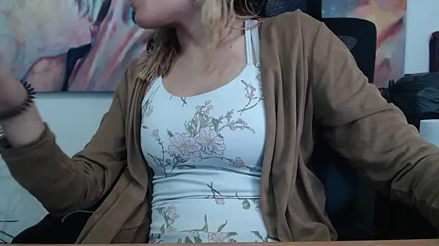 Snapshot of FULL_TENTATION_ chatting on October 28, 2:12 pm FULL TENTATION  online show from October 28, 2:12 pm