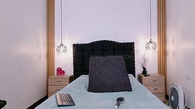 FULL TENTATION  online show from April 13, 8:42 pm