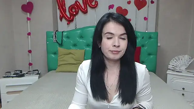 JasmineKouch online show from April 1, 5:54 pm