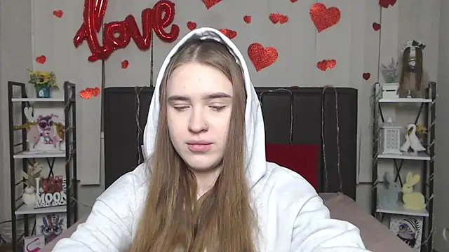 LauraHlot online show from February 1, 8:29 pm