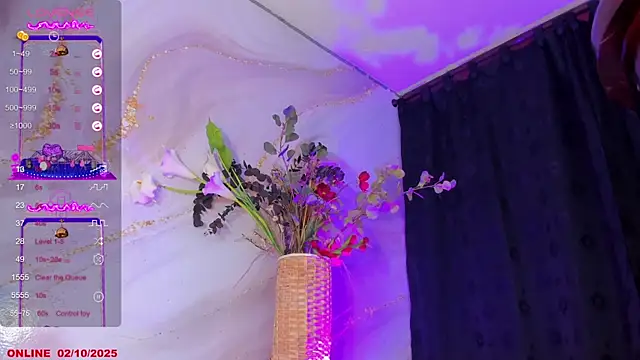 Snapshot of Karla-Ebony chatting on October 2, 1:49 pm Karla-Ebony online show from October 2, 1:49 pm