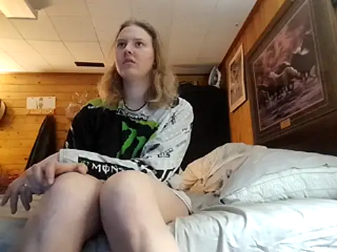 Ryan and Aurora online show from January 8, 11:20 pm