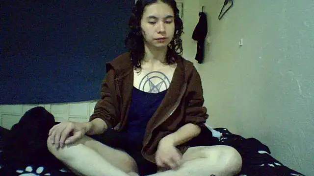 CELEna098rs707 online show from February 18, 4:55 am