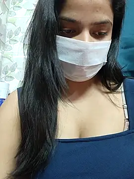 Myloveurvi online show from April 10, 10:21 am