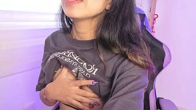 Yommi Winx online show from November 9, 9:00 pm