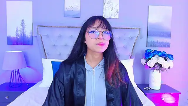 Yommi Winx online show from October 4, 1:11 am