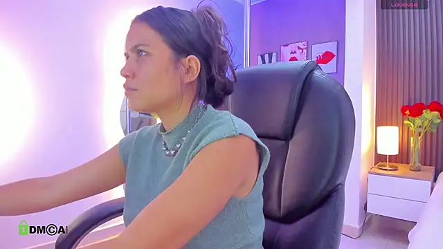 natasha  jackson online show from April 7, 12:07 pm