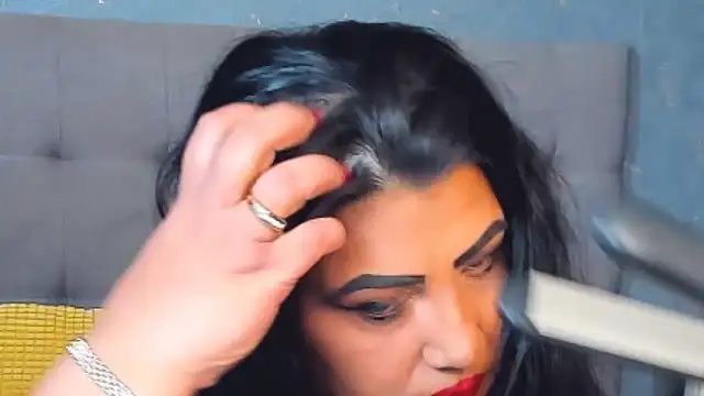 AmyCubes online show from February 18, 11:31 am