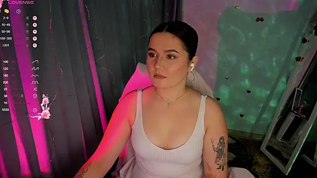 Lei White online show from November 8, 11:10 pm