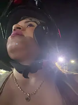 perlita05 online show from February 5, 1:08 am