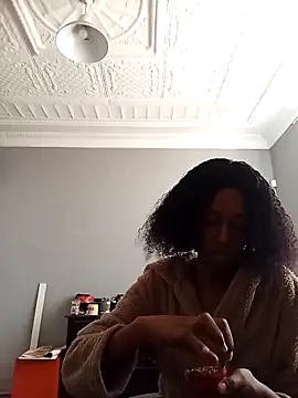 02Boitybaby online show from October 14, 8:39 am