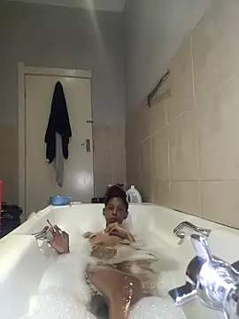 02Boitybaby online show from May 22, 4:16 pm
