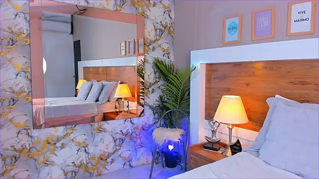 EmaBakker online show from January 9, 11:36 am