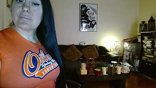 mandaloriangirls online show from April 8, 6:32 pm