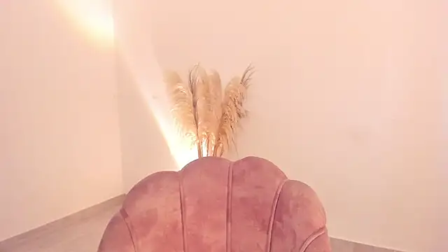 amelie murphy  online show from February 27, 2:28 pm