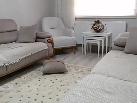 YARRAKKKDELISIIIII online show from November 6, 9:26 am