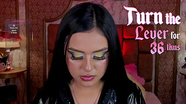 SoffiQueen online show from November 17, 8:31 pm