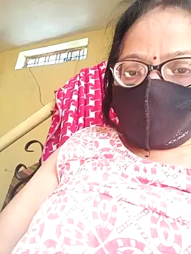 heenage online show from February 8, 9:13 am