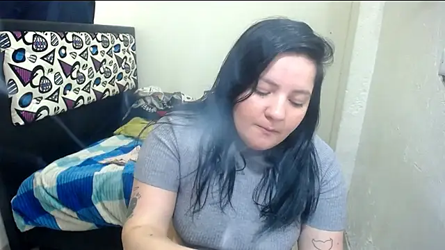 shopyymessyy online show from February 28, 6:18 pm