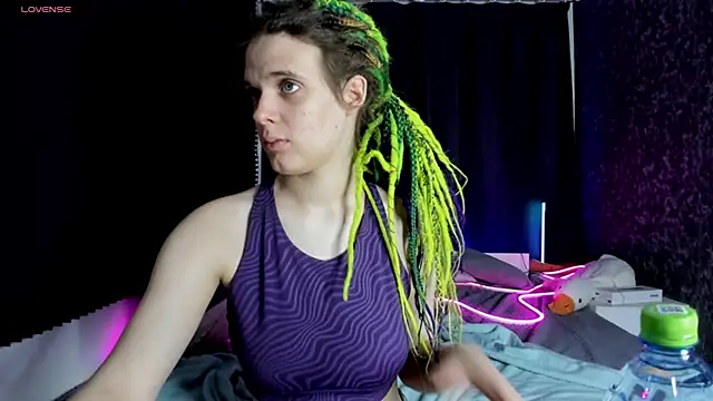 KIKI Krash online show from December 22, 10:18 am