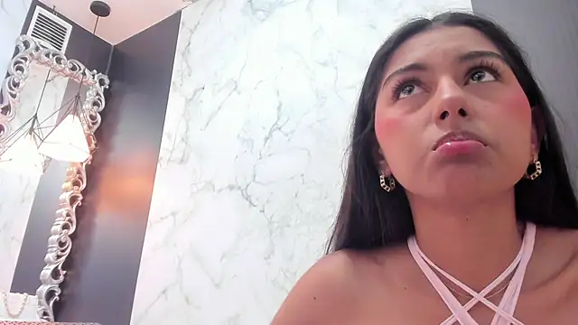 Emmy Cute18 online show from November 3, 10:19 am