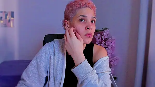 Charlee pink online show from December 14, 6:57 pm