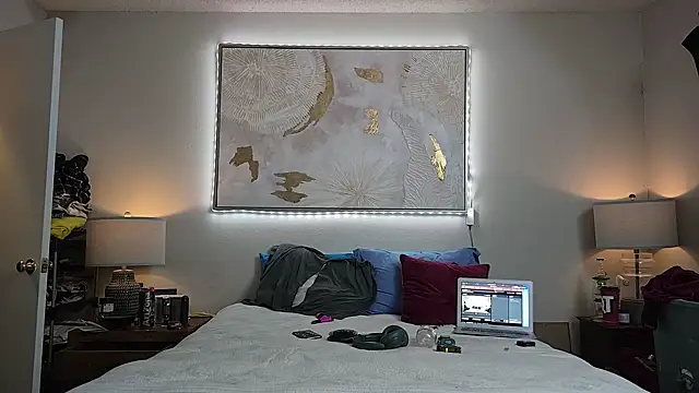 Mrkarizma online show from February 9, 7:54 am