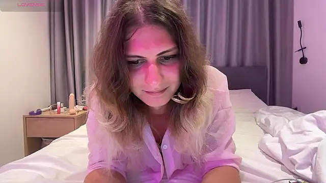 Alice Pinkhead online show from December 23, 6:28 am