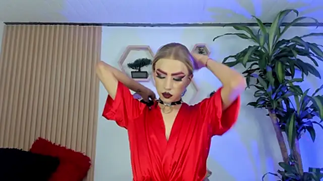 BrianaSchafer online show from December 3, 5:37 pm