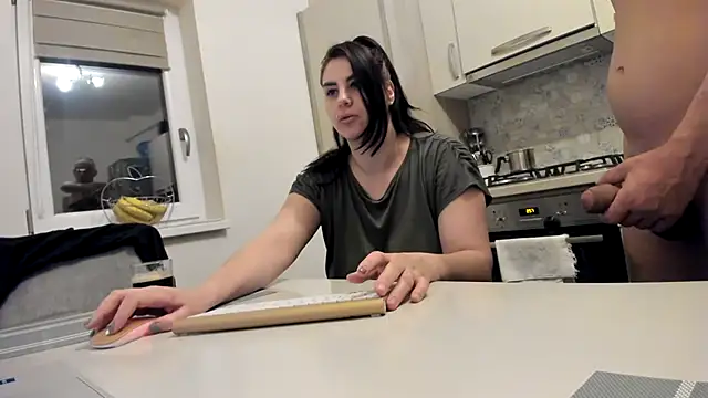 cuplu29 online show from April 8, 12:57 am