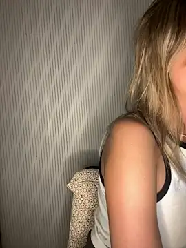 Milla  one online show from September 19, 7:13 pm