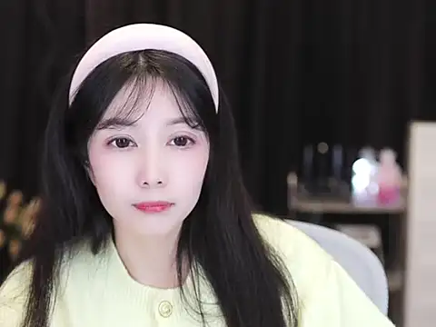 Nuyoah-77 online show from December 15, 2:44 pm