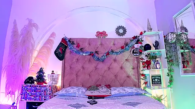 LadyAvalon online show from December 19, 7:17 pm