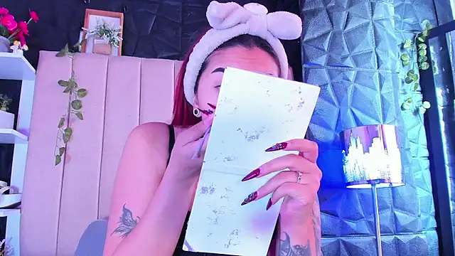 Mia Rinn online show from February 11, 12:28 pm