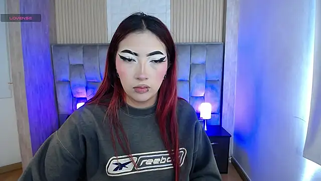 Mia Rinn online show from October 27, 4:57 pm