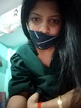 Hotty-Divya online show from April 1, 2:45 am