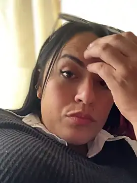 Lesly 10- online show from March 5, 10:38 pm