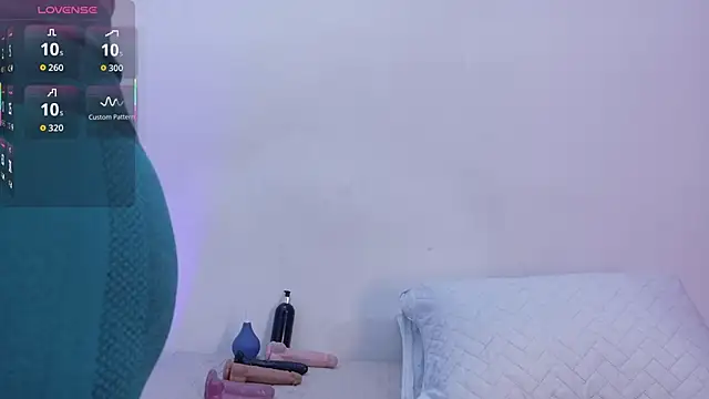 petitelittleebony online show from November 9, 12:12 pm