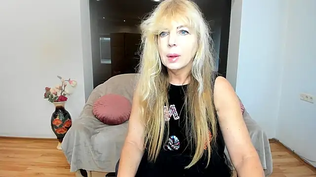 Anna Diax online show from November 25, 12:40 pm