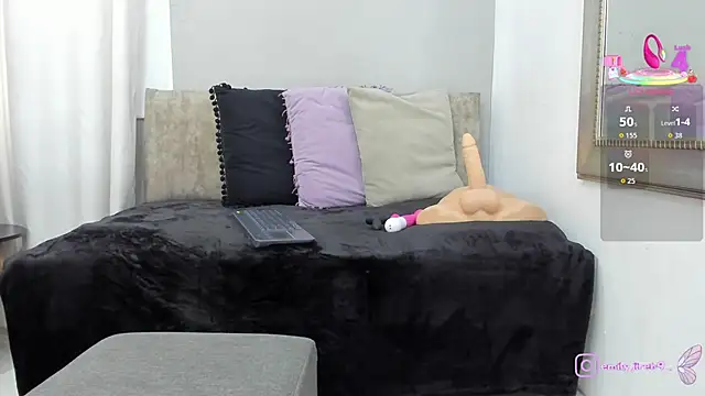  EmilyJireh  online show from February 9, 7:16 pm