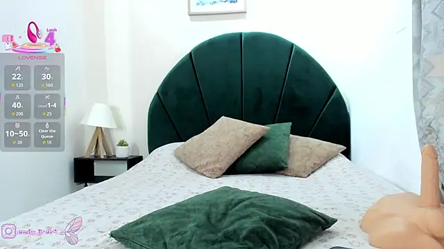  EmilyJireh  online show from January 17, 8:49 pm