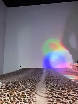 xMirana  online show from November 21, 8:38 am